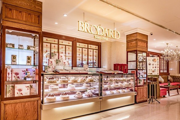cửa hàng bánh Brodard Bakery