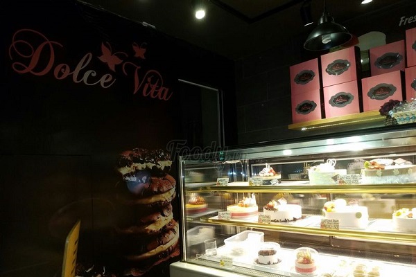 cửa hàng bán bánh Dolce Vita Bakery