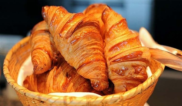 bánh croissant các loại bánh làm từ bột mì