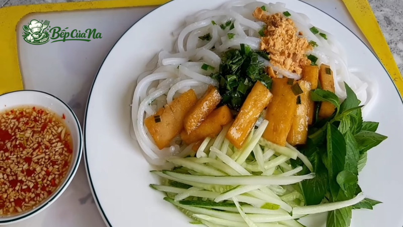 Bánh tằm bì rau